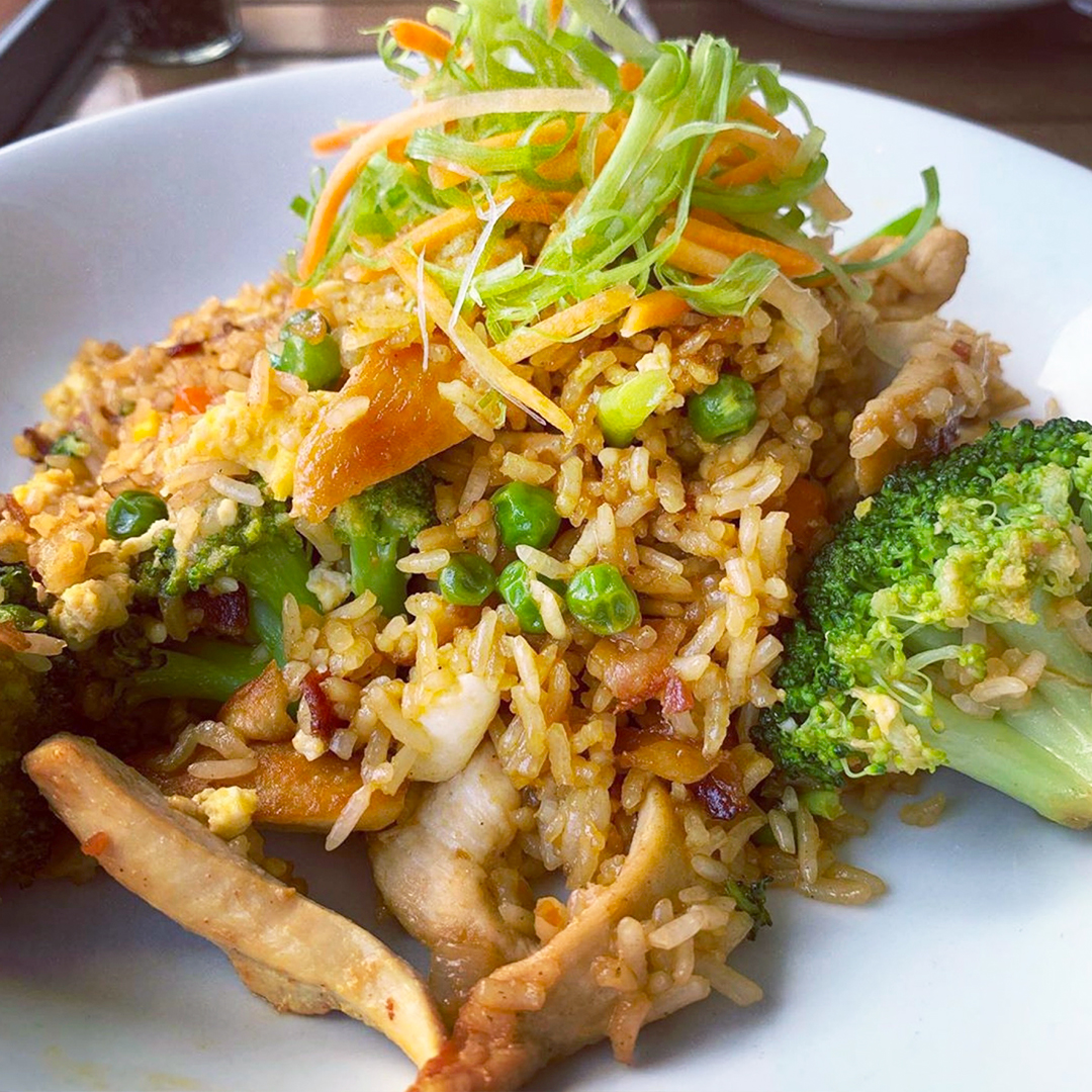 May the FORK be with you!🍴

On this #StarWarsDay Thursday, time to dive into an array of Splitsville eats that'll send your tastebuds into hyperspeed!

🍽️ Chicken Fried Rice
⏰ Open Daily @ 11a
📍 #DowntownDisney