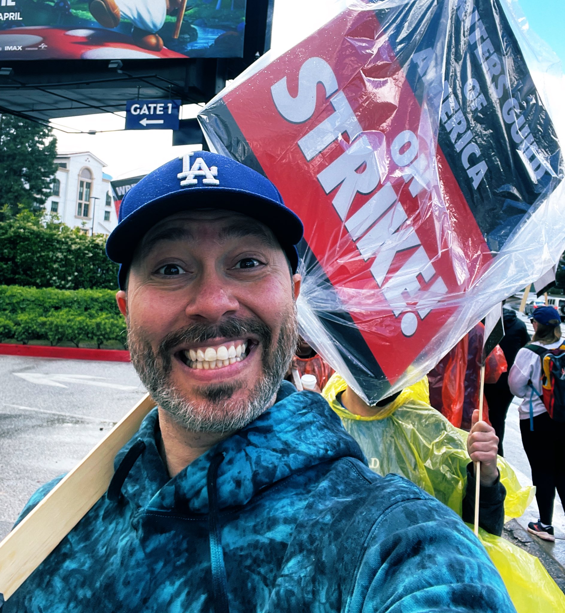 Sam Riegel on Twitter "wgastrike UnionStrong https//t.co/GnZAp06IhH