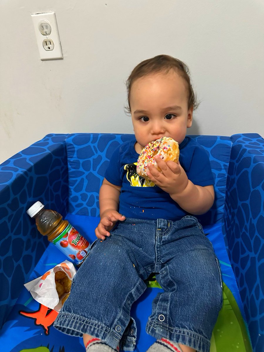 SueHappy3's tweet photo. Just a young boy with his 🍩😌😌 #goodworld 🤘🏼 #chunky https://t.co/eIOGT5a7t0