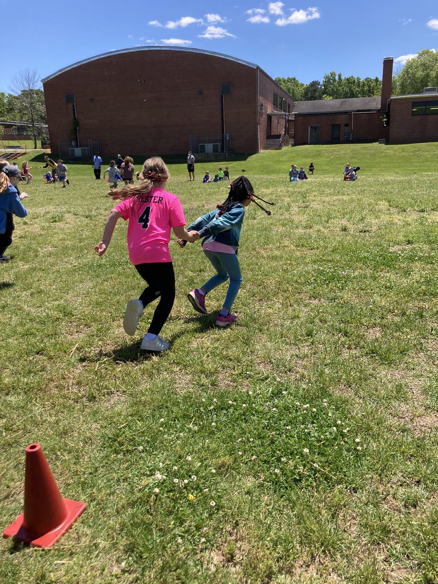 Kirsten Ross tweet media