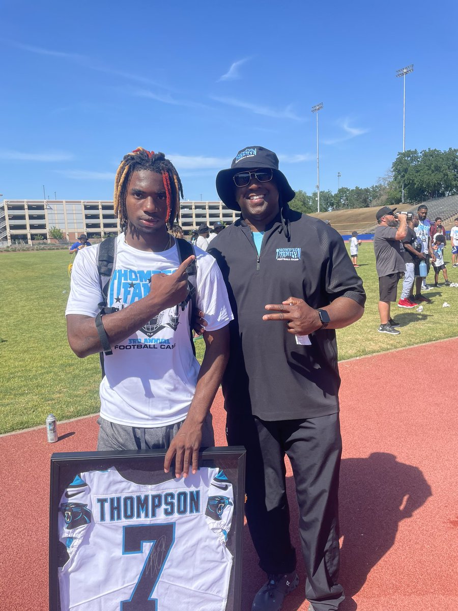 Jalen_M21's tweet photo. I enjoyed my time at the Thompson Family football camp. Thank you @thompsonsctg @Coach_Taylor615 and @CoachE916 for the mvp nomination 🏆‼️ https://t.co/djfGA73UHO