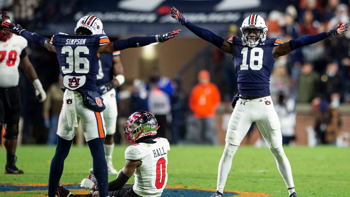 Blessed to receive an Offer from Auburn University!! #WarEagle 🦅 @CoachKingWill @DarrenSunkett @CochBG4 @Football_Flyers @AuburnFootball