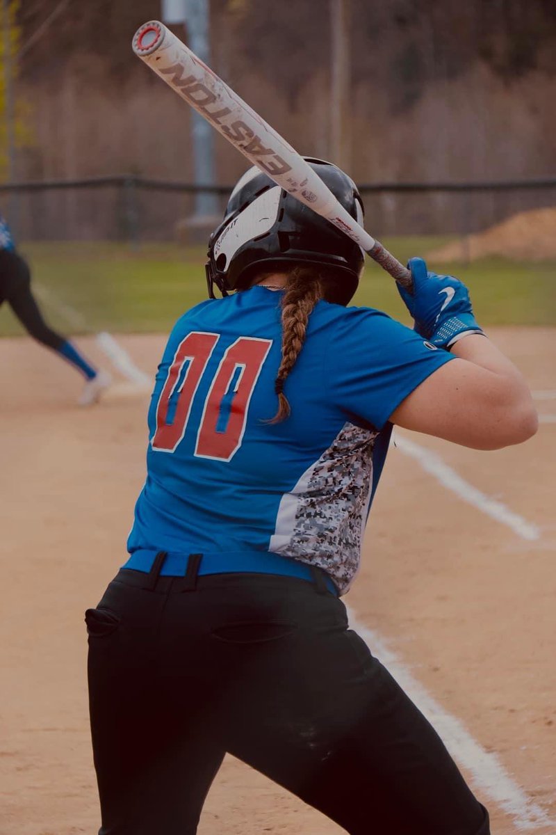 GilmerAthletics's tweet photo. Gilmer County scored 7 runs in the 5th and 6th innings to rally for an 8-5 upset win over Ravenswood in Sectionals Thursday evening. @LaylaSmith0104 hit the go ahead home run in the 5th, while Lexi Stoddard drove in 3 runs. Gilmer will now travel to Wahama tomorrow! #wvprepsb https://t.co/9zVdz9hpW1