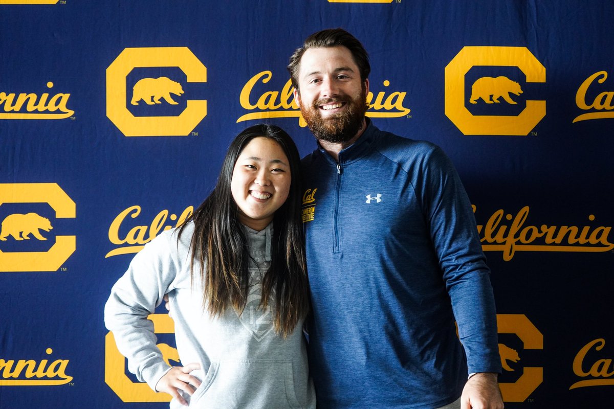 CalAthletics's tweet photo. 𝗧𝗵𝗮𝗻𝗸 𝗬𝗼𝘂, 𝗦𝗔𝗔𝗖 🌟

The last SAAC meeting of the academic year was filled with a celebration for our senior SAAC reps and the passing of the torch for our new 2023-24 SAAC executive board!

#GoBears https://t.co/mvXw8dmK8Q