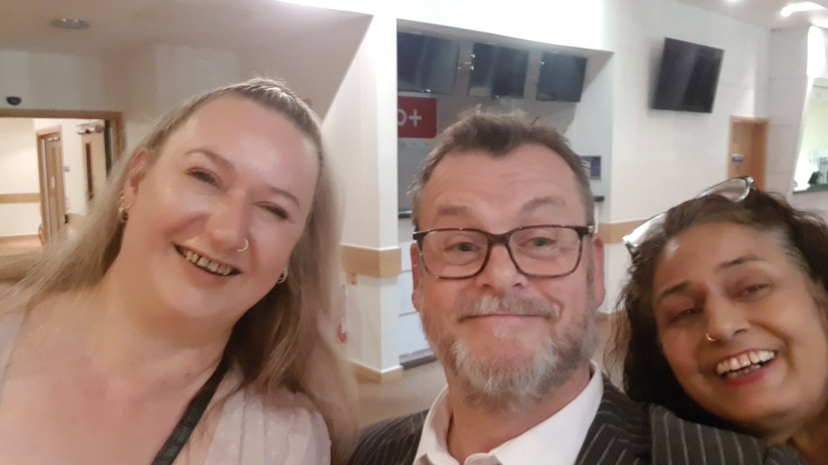 JimPoyser123's tweet photo. #sabpStaffAwards

What a great night ! https://t.co/lBF0DQ1GQL
