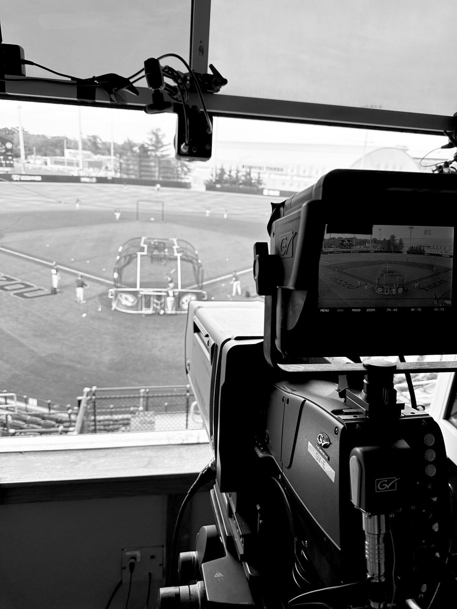 Hope you can join <a href="/JohnSchriffen/">John Schriffen</a>, <a href="/GreggOlson30/">Gregg Olson</a> and our entire Mizzou Broadcast Crew as Mizzou hosts Ole Miss tonight on the <a href="/SECNetwork/">SEC Network</a> at top of the hour. 

Hope you can join us from Control Room A!