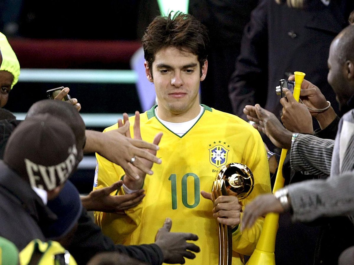 Los_tino's tweet photo. @CristianoTalk Let's not forget that Kaka won everything in football.. He knows ball https://t.co/ZaKJM4kdwD