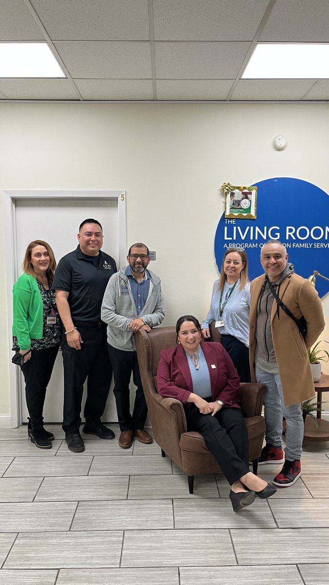 RinconFS's tweet photo. This week, Congresswoman Delia Ramirez, visited Rincon Family Services!
Thank you Congressman Ramirez for your collaboration in support of our communities and the services we provide.
#partnerships #Community #Services #BuildingSpaces #RestoringCommunities https://t.co/5DOhzfrI7G