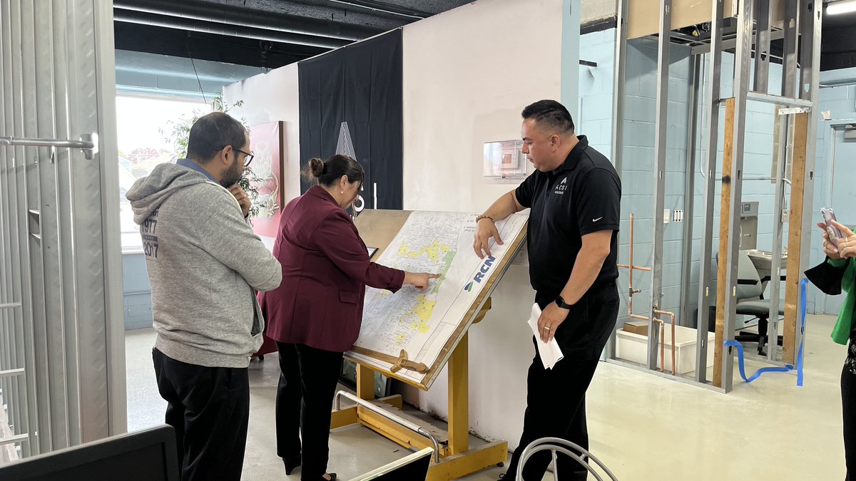 This week, Congresswoman Delia Ramirez, visited Rincon Family Services!
Thank you Congressman Ramirez for your collaboration in support of our communities and the services we provide.
#partnerships #Community #Services #BuildingSpaces #RestoringCommunities