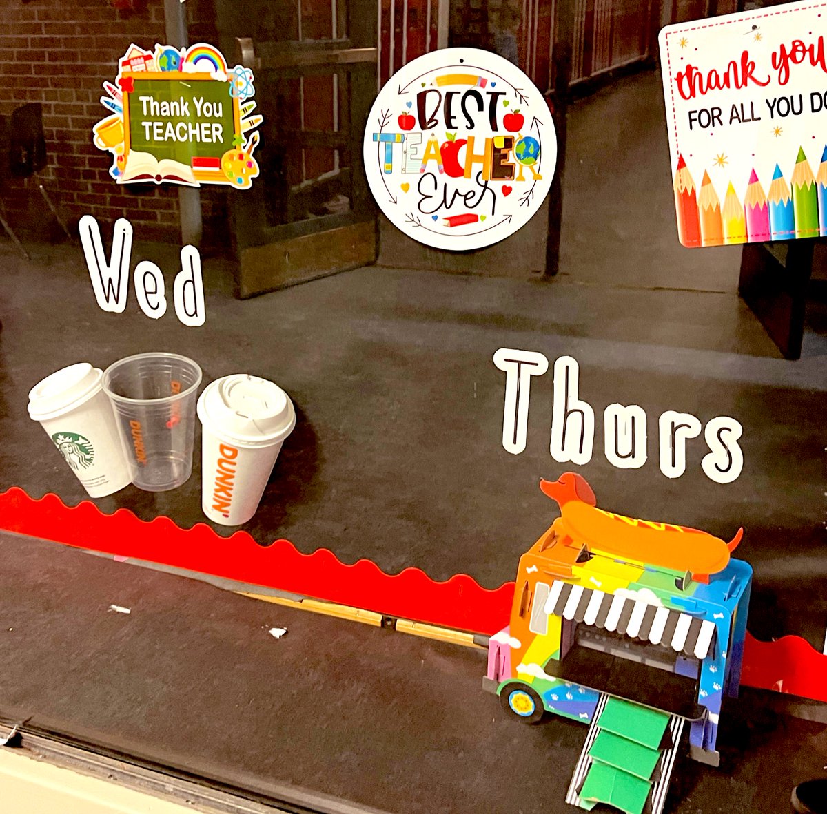 MrsSullivanB220's tweet photo. Thank you @groveavepto for making us feel special this week ♥️ Mon: Breakfast, Tues: Flowers, Weds: Starbucks, Today: Food Truck Lunch, and more fun to come tomorrow/Fri! @GroveAve220 is feeling the love! #staffappreciationweek2023 #webelong220 https://t.co/i6CYPDWXmJ