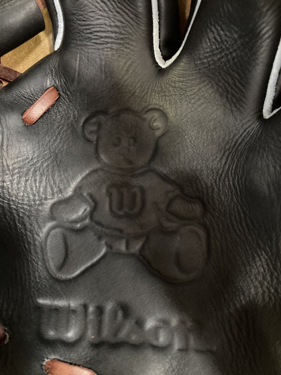 atsumu_nakata's tweet photo. #87型
受球面にはウイルソンベア
勝利の女熊🧸
オーダーで増えてます😊
#wilsonbear
#wilson
#ウイルソン
#ウィルソン https://t.co/lgkn1jPgDI