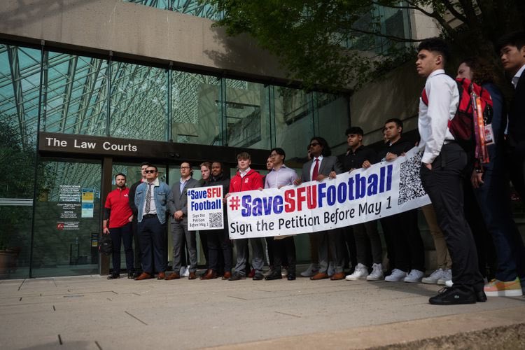 Another from me: Dear Simon Fraser University: There’s still time to reconsider your disastrous football decision theglobeandmail.com/canada/article…