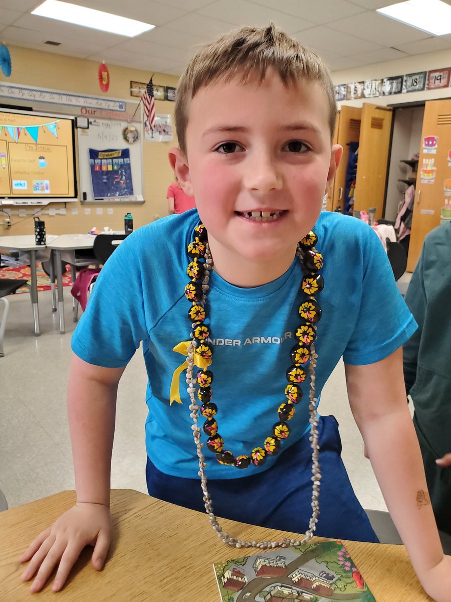 A book we read this week was about the history behind a Luau in Hawaii! We learned about hula and how they cook their food in the ground! I was so excited to share my leis and Luau pictures from my trip to Hawaii! We even had some time to learn how to hula dance! #OakFlatProud