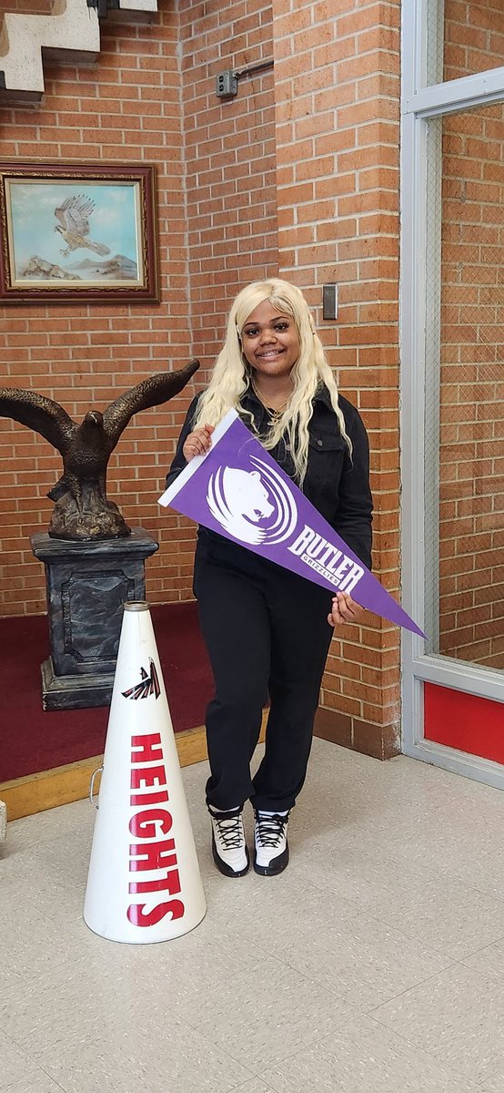 Congratulations to Kaylea Ward. She has accepted a scholarship to cheer for Butler!!! Go check her outt!!