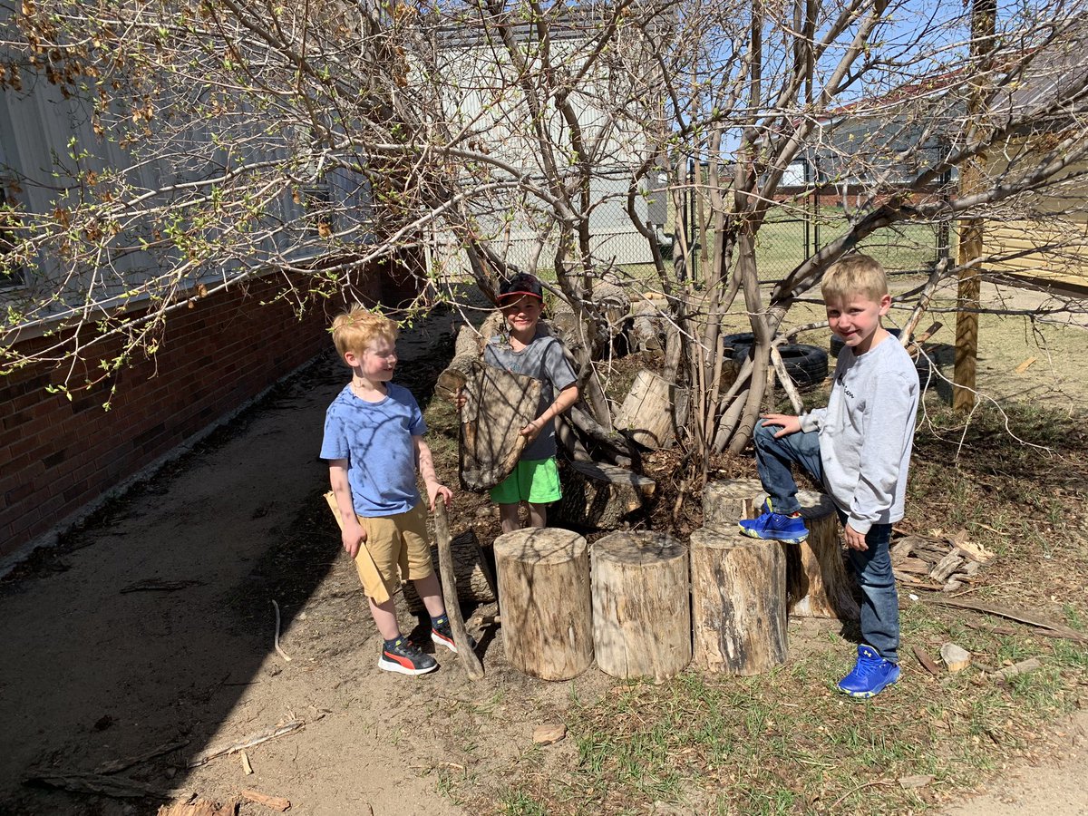 Mme Thomson tweet media