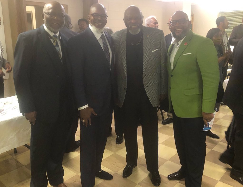 claybonlea's tweet photo. Grateful for the opportunity to share with the Tennessee Baptist Missionary and Educational Convention.
#LEA4NBC
#LEAFORNBC https://t.co/5Cvov994qJ