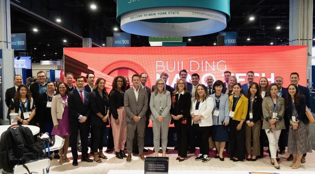 azcommerce's tweet photo. Another successful #SelectUSASummit in the books! Thank you @GovernorHobbs and our statewide economic development partners for showcasing all Arizona has to offer! Our state is an international magnet for #FDI and ACA was proud to share Arizona’s advantages at #SelectUSASummit. https://t.co/n0e9GcumGK