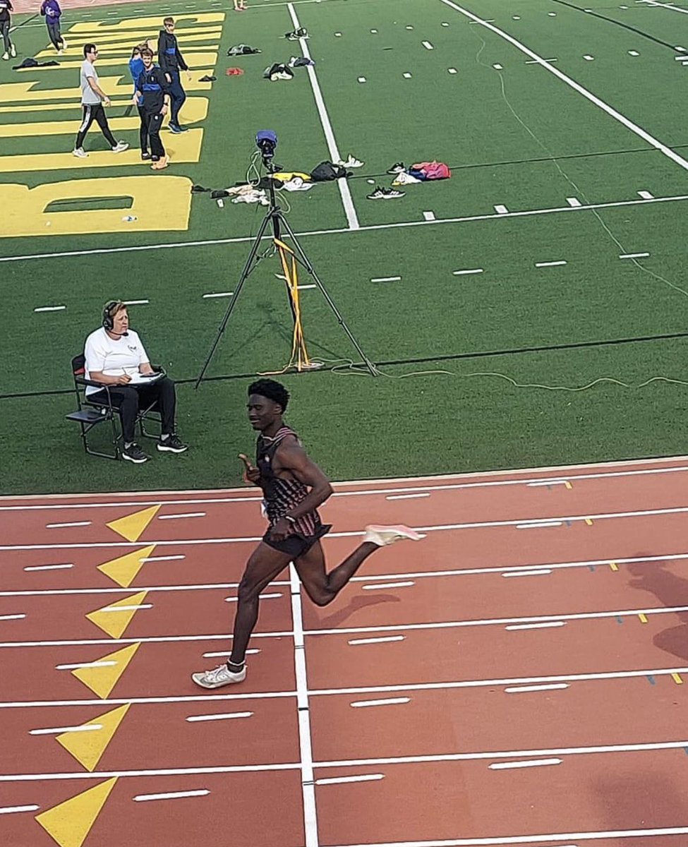 ThresherTFXC's tweet image. 🚨NAIA A STANDARD🚨
Trey Palmer hit the A Standard during the 100m prelims, winning his heat with a 10.44. Just .02 off of his school record! 

As of right now this is the 18th fastest in the Nation!

Also, who did it better? Trey or @LylesNoah ?👀