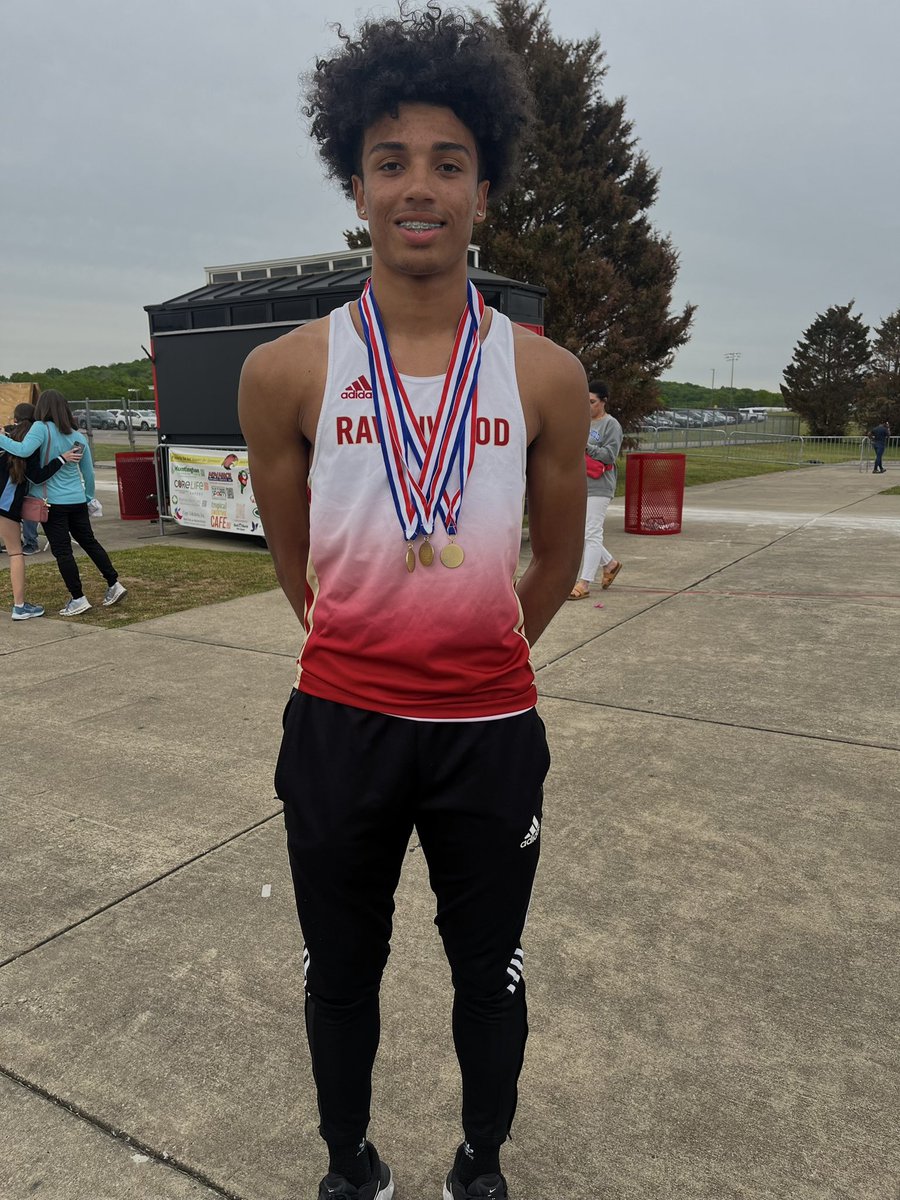 Donostarr8's tweet image. Had a Great subsectional meet 10.88 100m! 1st place , Highjump 1st place, and 4by1 1st place.