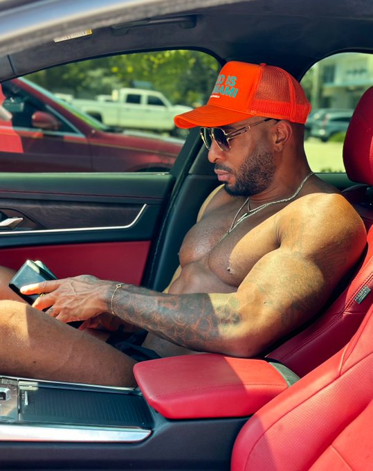 FvUjLjNWcAEm8Wf?format=jpg&name=small