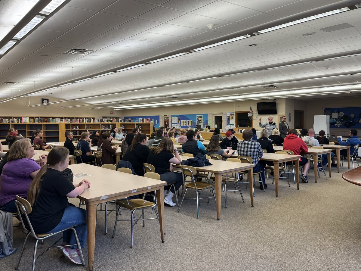 Julie Dudones tweet media