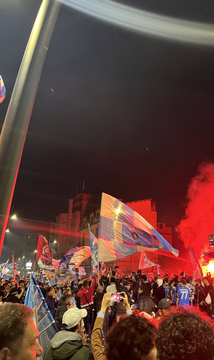 giulsdobebored's tweet photo. this is where I wanna be💙💙💙💙💙💙💙💙💙💙💙we come from Napoli💙💙💙💙💙💙 https://t.co/7Z6gXzsTHh