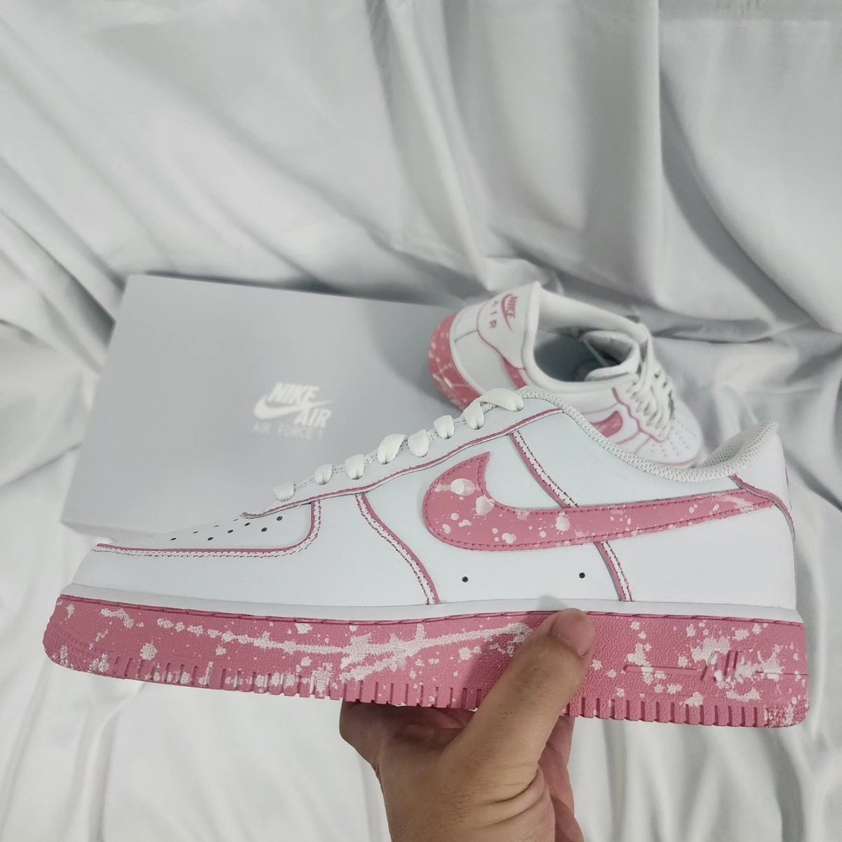 alart_custom's tweet photo. スプラッタペイント
#ALaRT #アルアート
#NIKE #AIRFORCE1 #DUNK #AIRJORDAN
#カスタムペイントスニーカー #スニーカーペイント #スニーカーカスタム #カスタムスニーカー
#customkicks #sneakerspaint #sneakercustoms #streetfashion https://t.co/lzrtr2dz3S