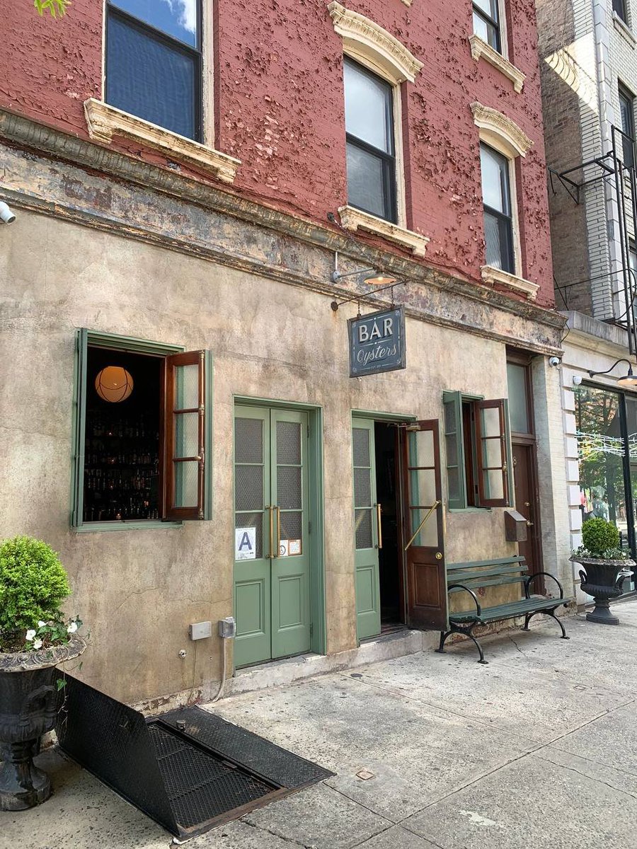 LemonC547's tweet photo. Really like this tavern, simple and quaint https://t.co/g5wpQ9Tti4