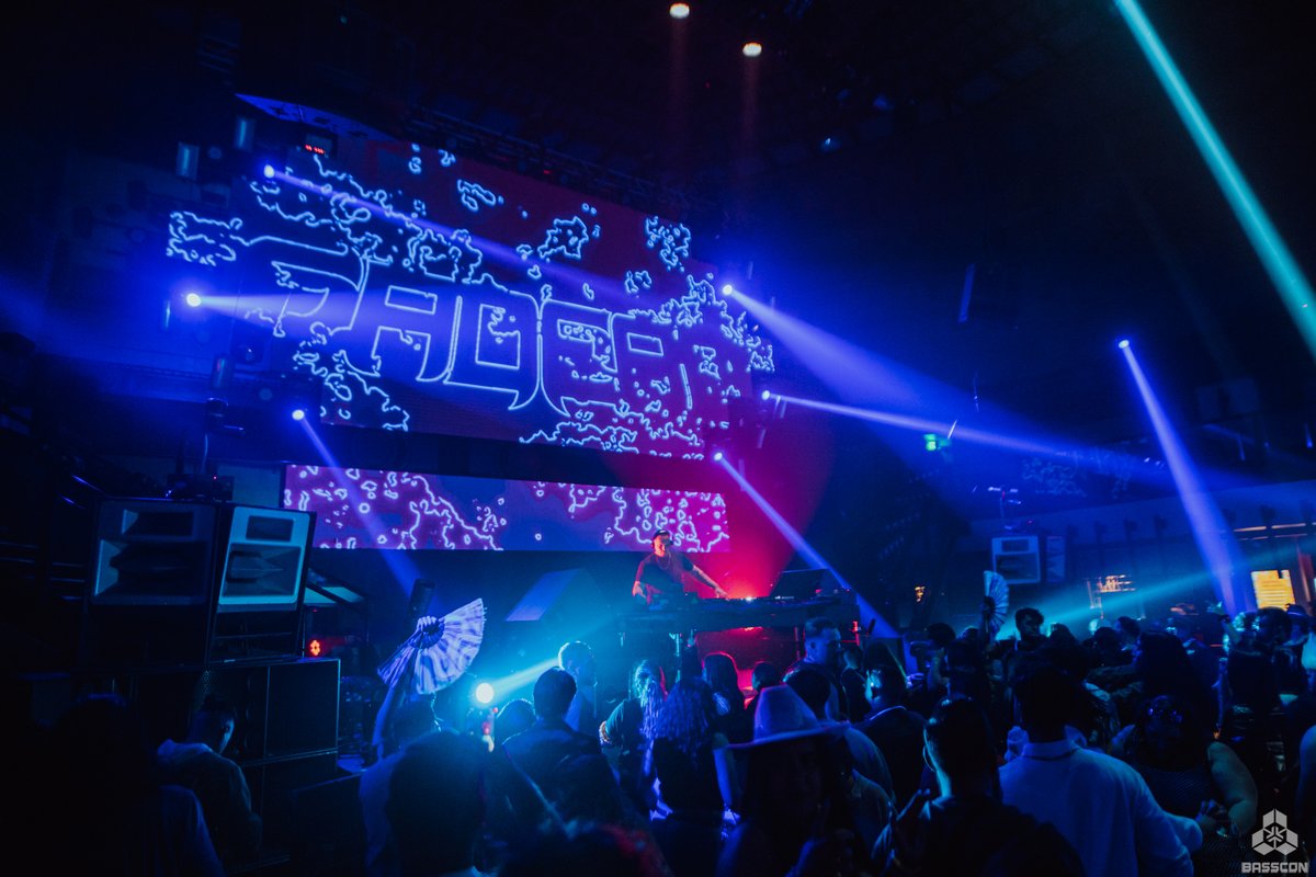 Our hard dance fam was FIRED UP when @lnytnz brought the heat for <a href="/bassconmassive/">Basscon</a> 's 10 Year celebration!🔥 Shout out to <a href="/SOREN_MUSIC/">SOREN</a>, <a href="/djluckyrabbitla/">Lucky Rabbit ➡️ Exchange LA</a>, &amp; <a href="/fadeadmusic/">𝐅𝐀𝐃𝐄𝐀𝐃</a> for the support.🤝 All photos are up on FB! Go check it out → facebook.com/exchangela

📸 <a href="/TroyAcevedo/">Troy Acevedo</a>