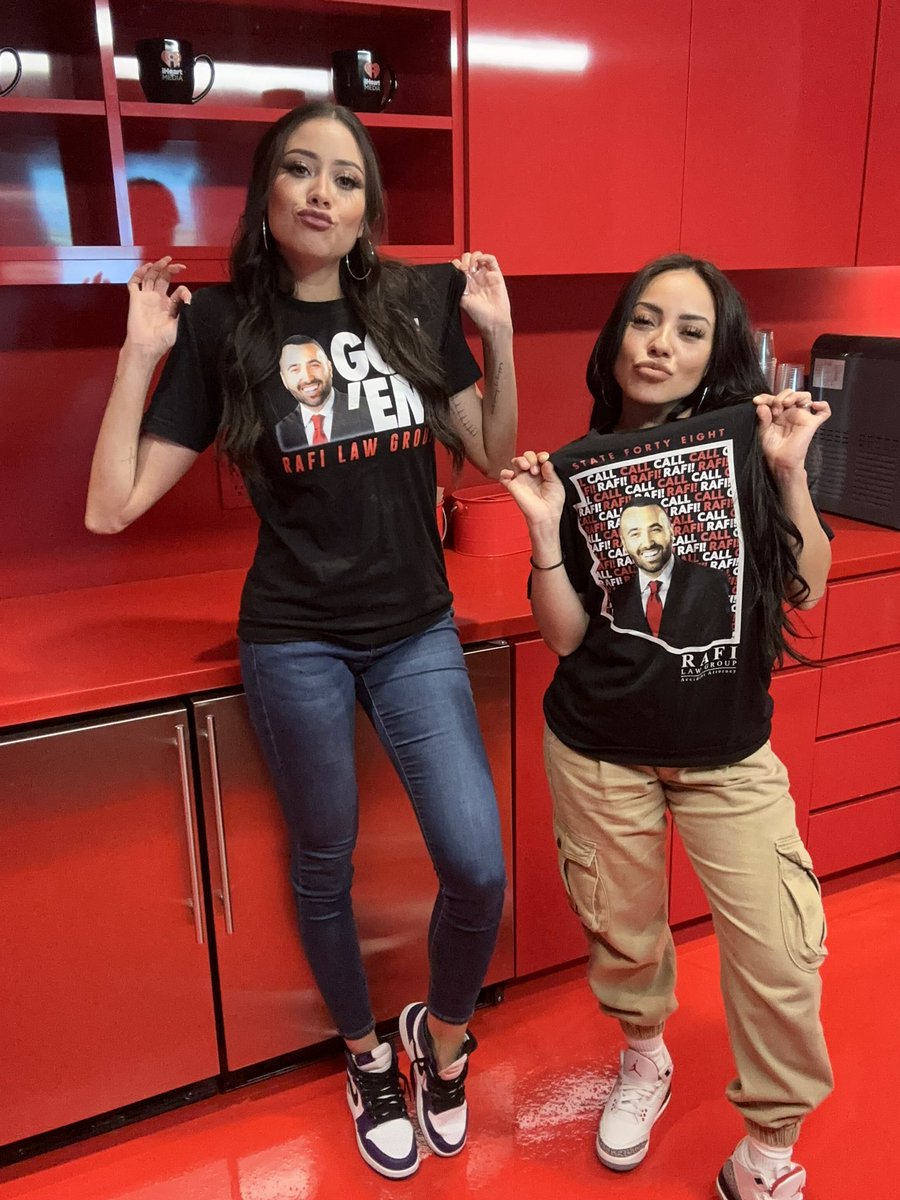 @TheAliciaMonique &amp; <a href="/RadioSuzette/">Suzette Rodriguez</a> showing off their Rafi merch