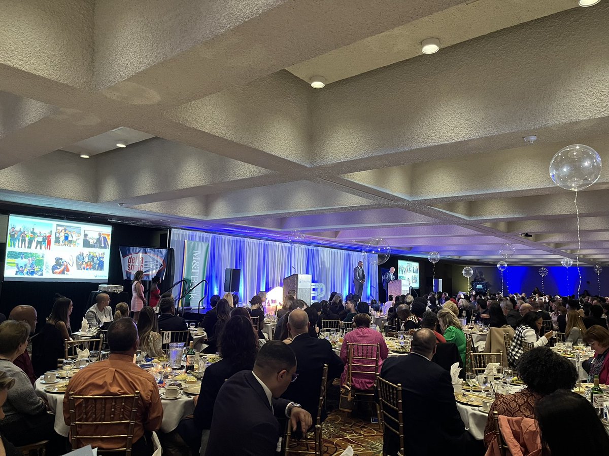 Kelly Dudzik tweet media