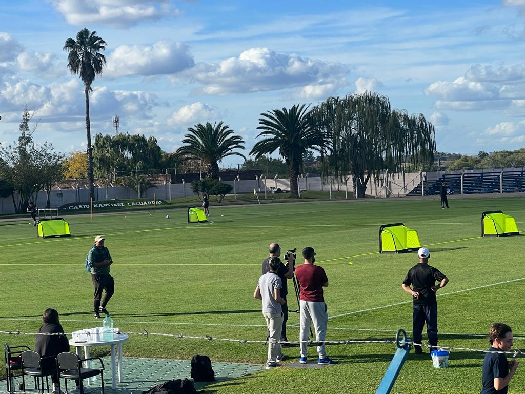 deportesanjose's tweet photo. En San José, la @AUFOficial y @OFIUruguay están  realizando un Campus de Fútbol Sub 15 de la región Interior Sur. Las sedes son el Estadio de Fútbol Infantil y el Estadio Casto Martínez Laguarda. https://t.co/awPPBQLafC