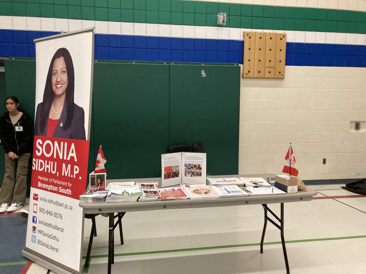 mlchadha's tweet photo. Our community partners are here to support our families @FletchersSrPS in our “Better Together” event @PeelSchools @SoniaLiberal @DF5719 @vidagardener https://t.co/Pn1QT50UBm