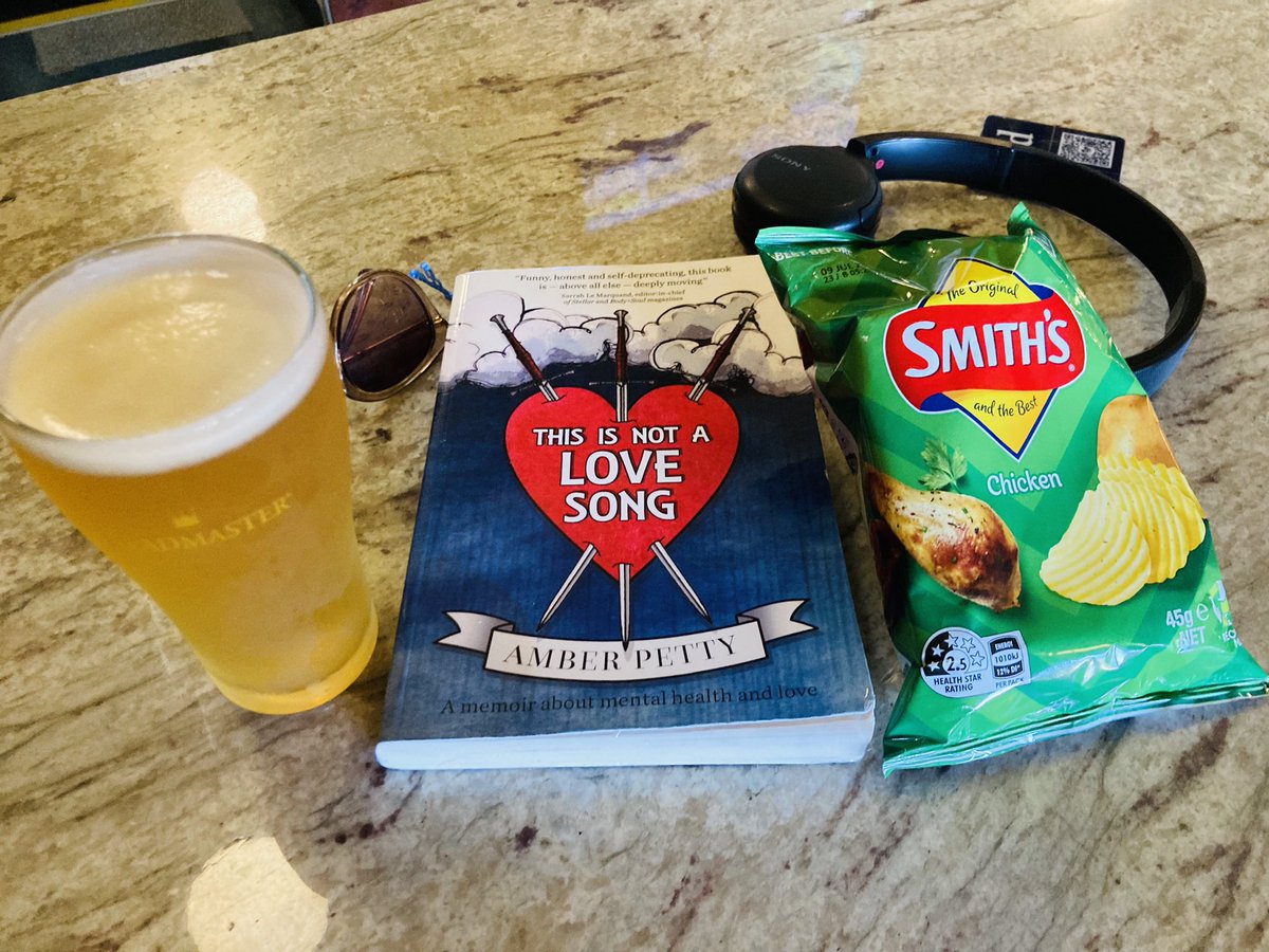 Books and Wine tweet media