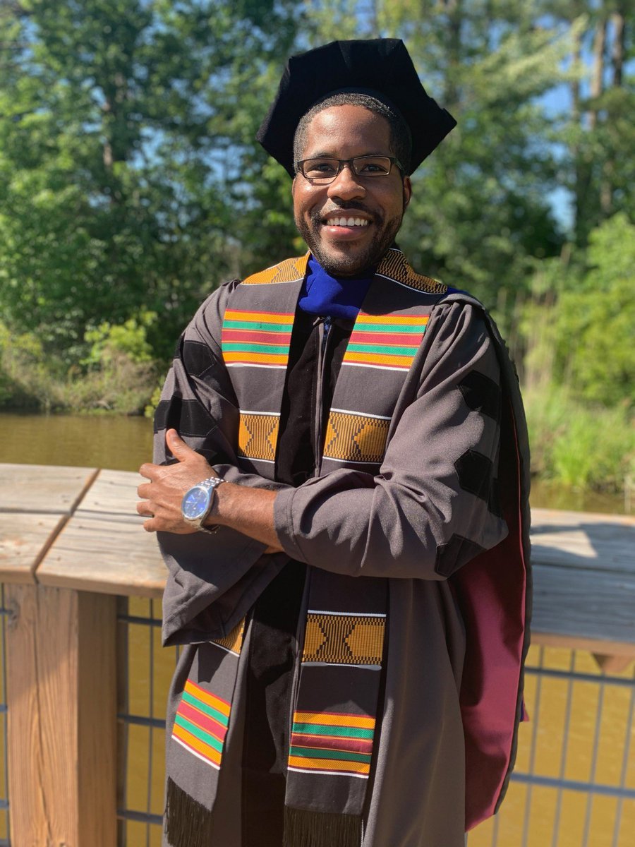 Congrats to Dr. Roddrick Dugger who defended his dissertation last week and was hooded today! We are so proud of your accomplishments and can’t wait to see what’s next! 🎓🎉