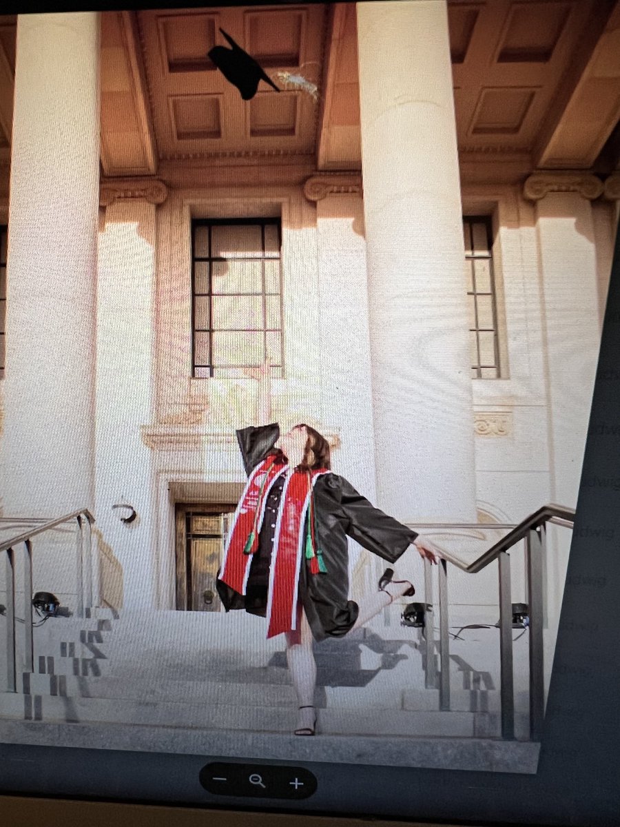 Yaya_NOS's tweet photo. Congratulations Cassidy! Your students will be so lucky to get Miss Hunsinger! 🎓💕
#UtahGrad23 https://t.co/IIex63wkNs