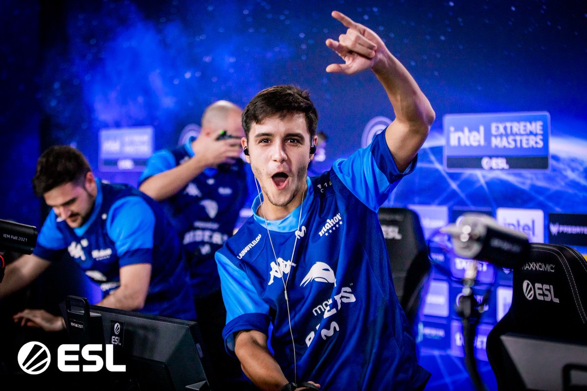 SunPayuscs's tweet photo. 🤙💙 https://t.co/VOtBmQfi7U