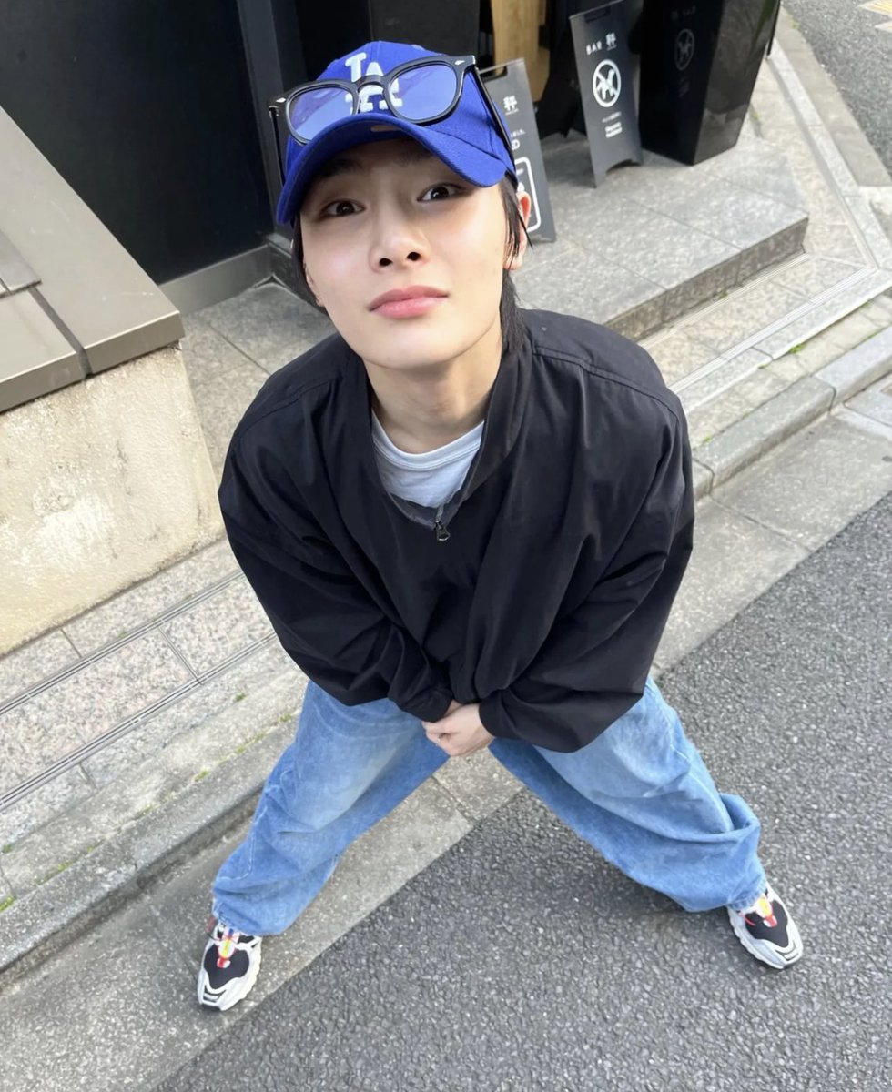 ggulchong__'s tweet photo. POV mo pag may reunion tapos biglang lumapit pinsan mong bata
asking "Ate, may games ka ba sa phone?"
🥹😭 Yang Jeongin paka cute
#5_STAR #5_star_tracklistoutnow #StrayKids5STAR #JeongIn #아이엔 https://t.co/VkHhaAvqUF
