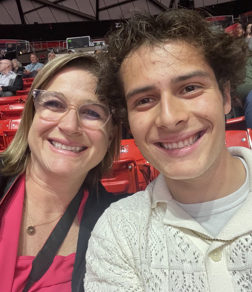 MonicaThayer1's tweet photo. Aldo Montes graduates today!!! 💪🏼❤️🙏🏼 #utahgrad23 https://t.co/kI9UNaGWNG