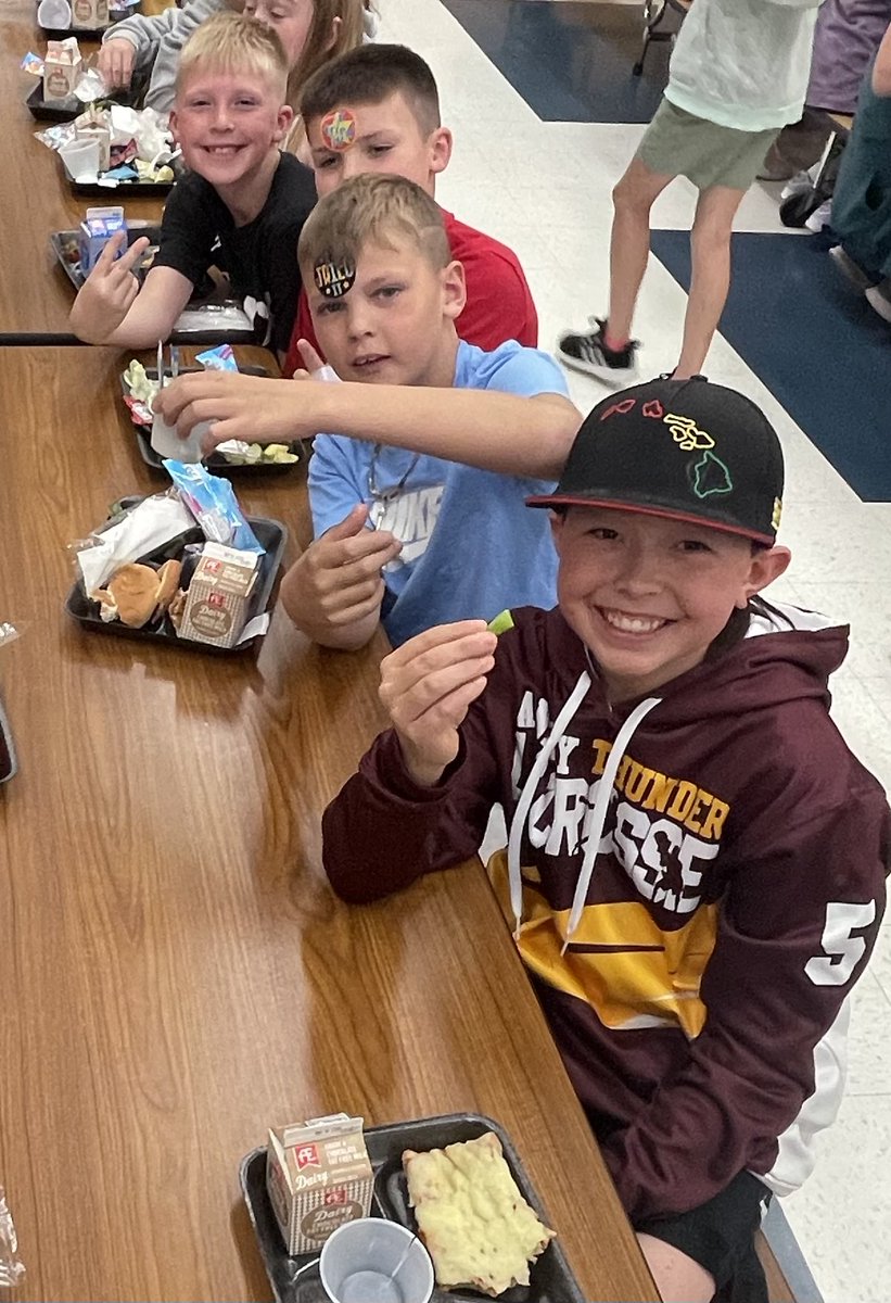 It’s Try It Thursday at <a href="/AnkenySchools/">Ankeny Schools</a> today!!  Students trued and learned about Sugar Snap Peas.  As a bonus they received an “I Tried It” sticker.  <a href="/AnkenyNortheast/">Northeast Elementary</a>  #wefeedkids