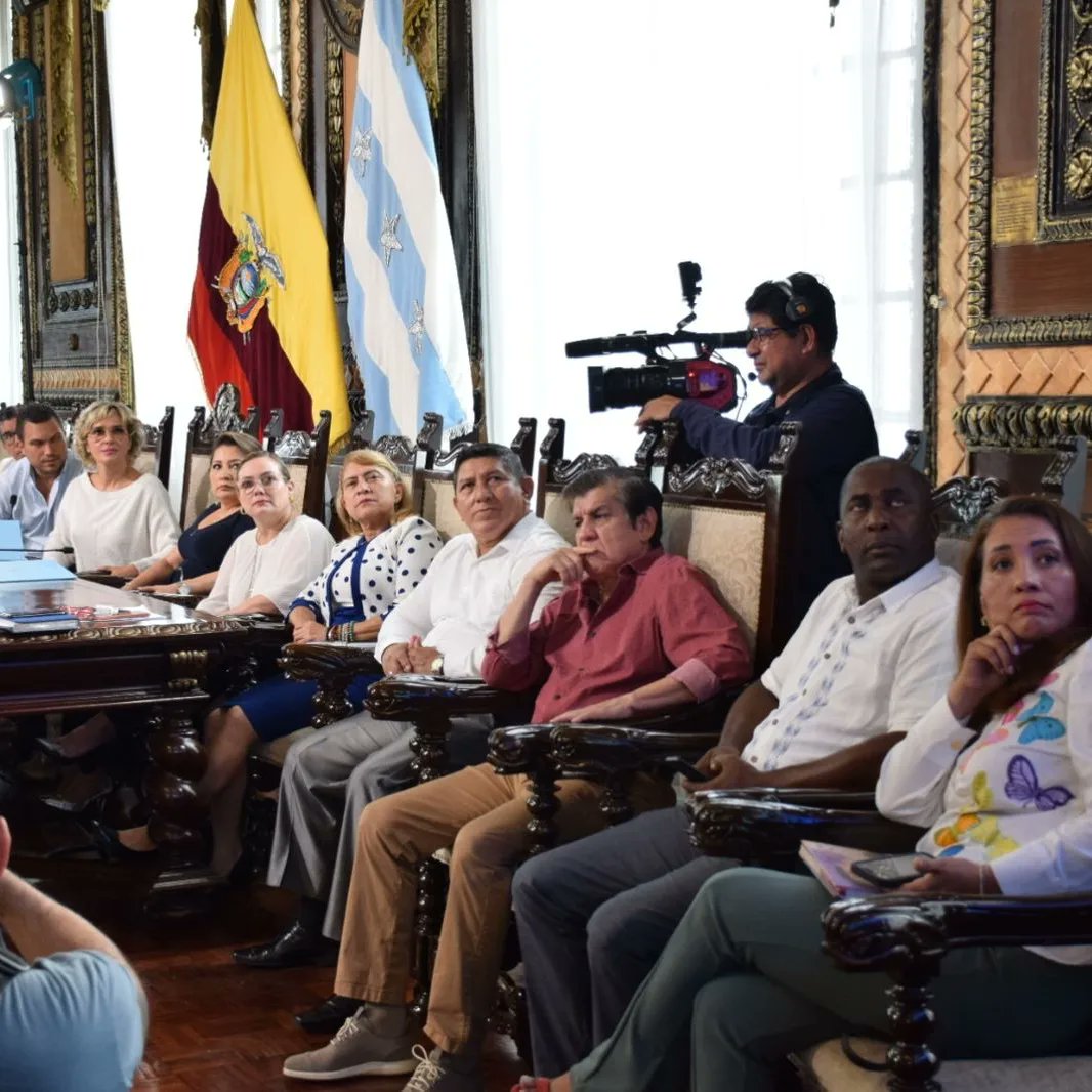 egiscaicedo's tweet photo. Hoy acompañamos a la última Rendición de Cuentas de la Alcaldesa Cynthia Viteri. https://t.co/FmWDQzzlvK