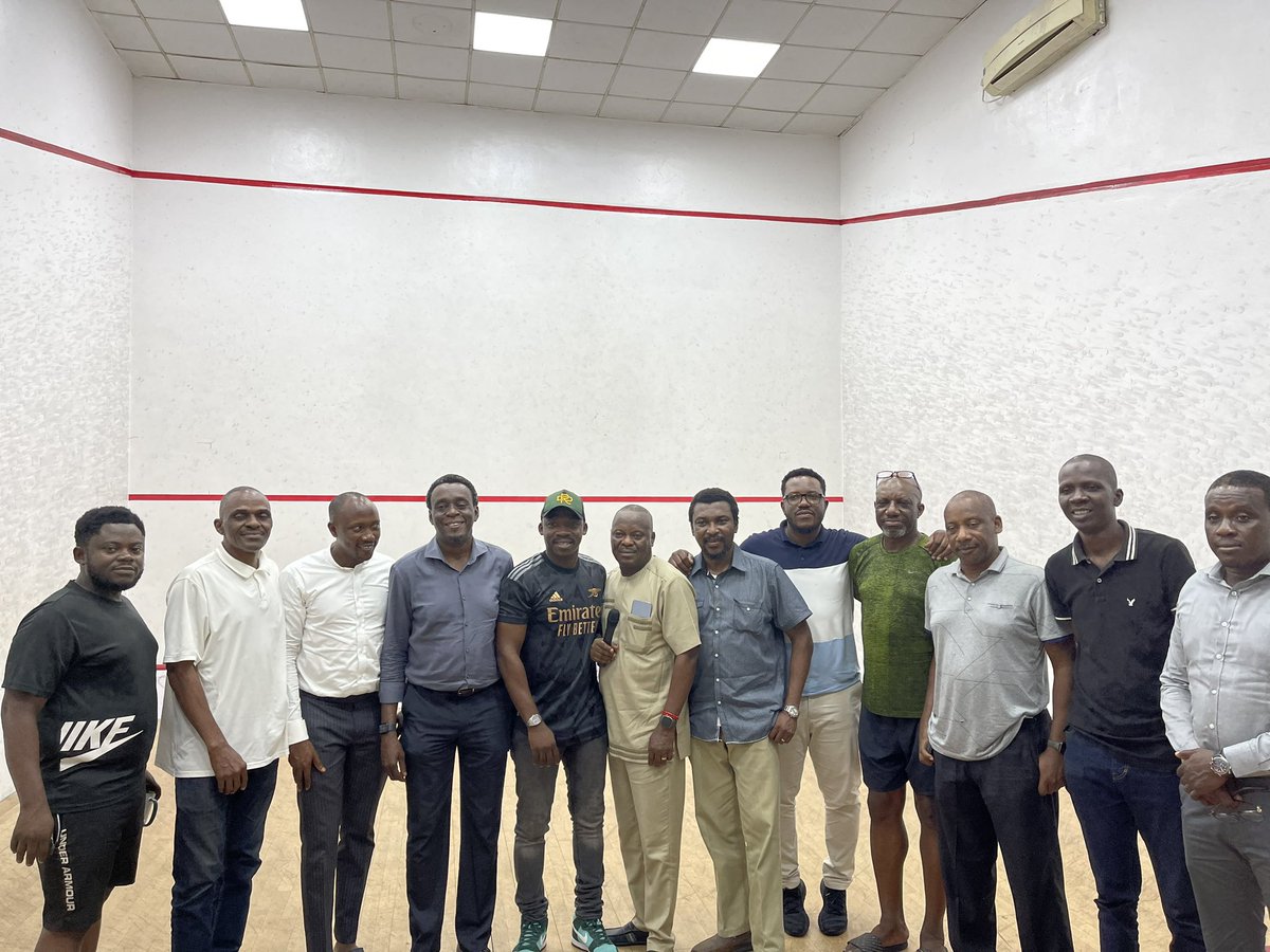loidee10's tweet photo. My birthday celebration in view. 
The kids
Birthday mate 
The exhibition players 
..and the club members. 
@PSAWorldTour 
#yellowdots https://t.co/pppc64GoMp