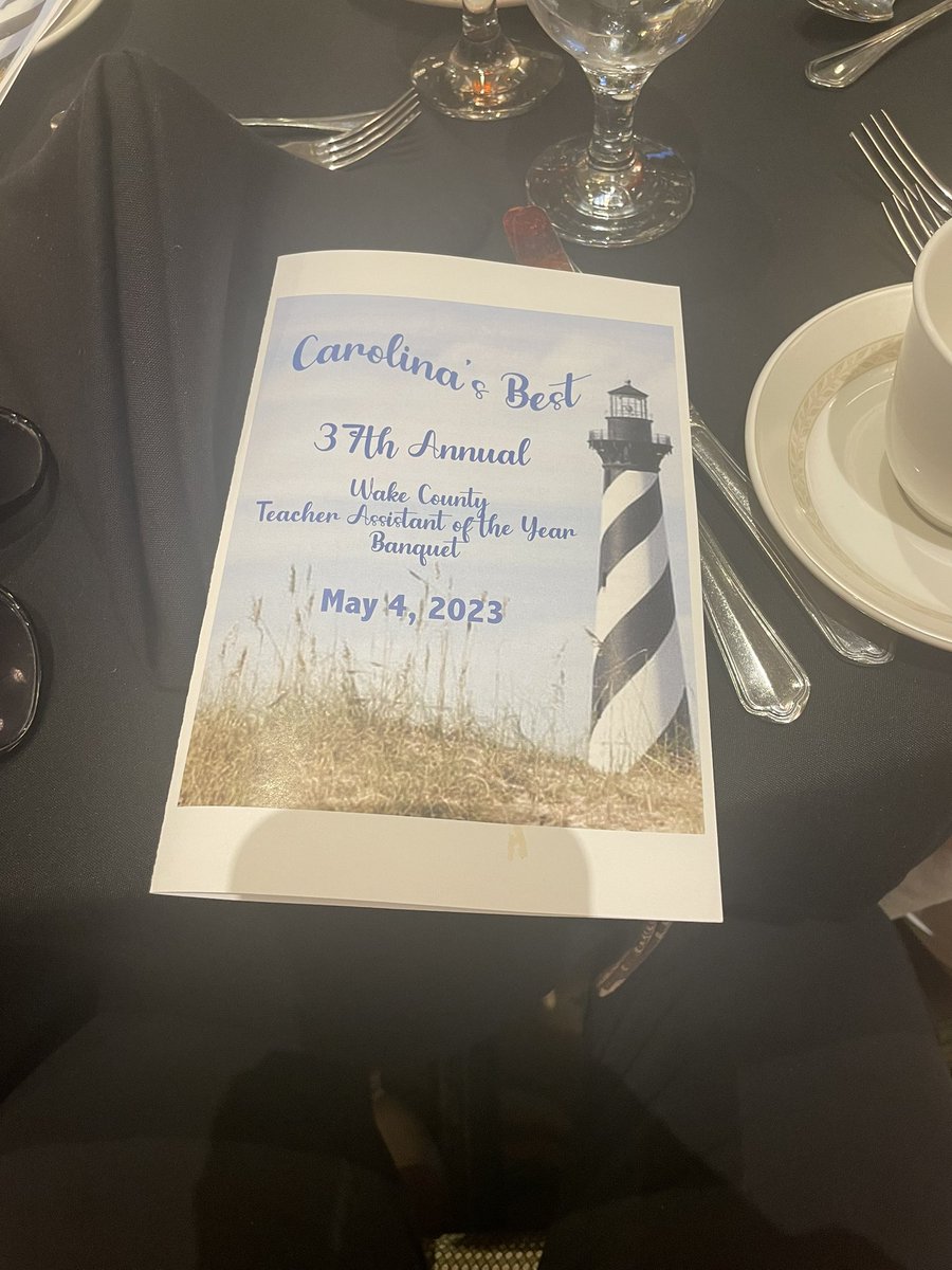 stacy_goode's tweet photo. 🌺Tonight we celebrate @WilburnElem Instructional Assistant of the Year…

🌺Ms. Harrington is simply the best! We are #Wilburnproud to have her on our Crew. @wctaa_nc @WCPSSTeam 

“Without IA’s in our schools would not work.”🌺 https://t.co/VatnXtwJiP