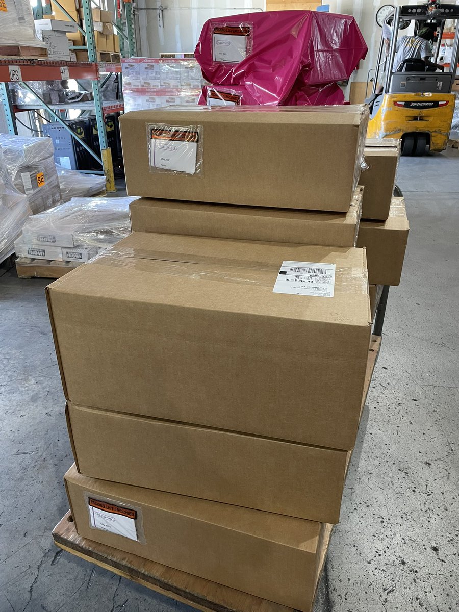 bcalmedinc's tweet photo. #asbrs23 was a huge success! Today, we shipped out over 530 bcalmed bags to breast cancer surgeons in Austin, Baltimore, Baton Rouge, Brooklyn, Cleveland, Honolulu, and Franklin WI. https://t.co/VwFKCbxzZD