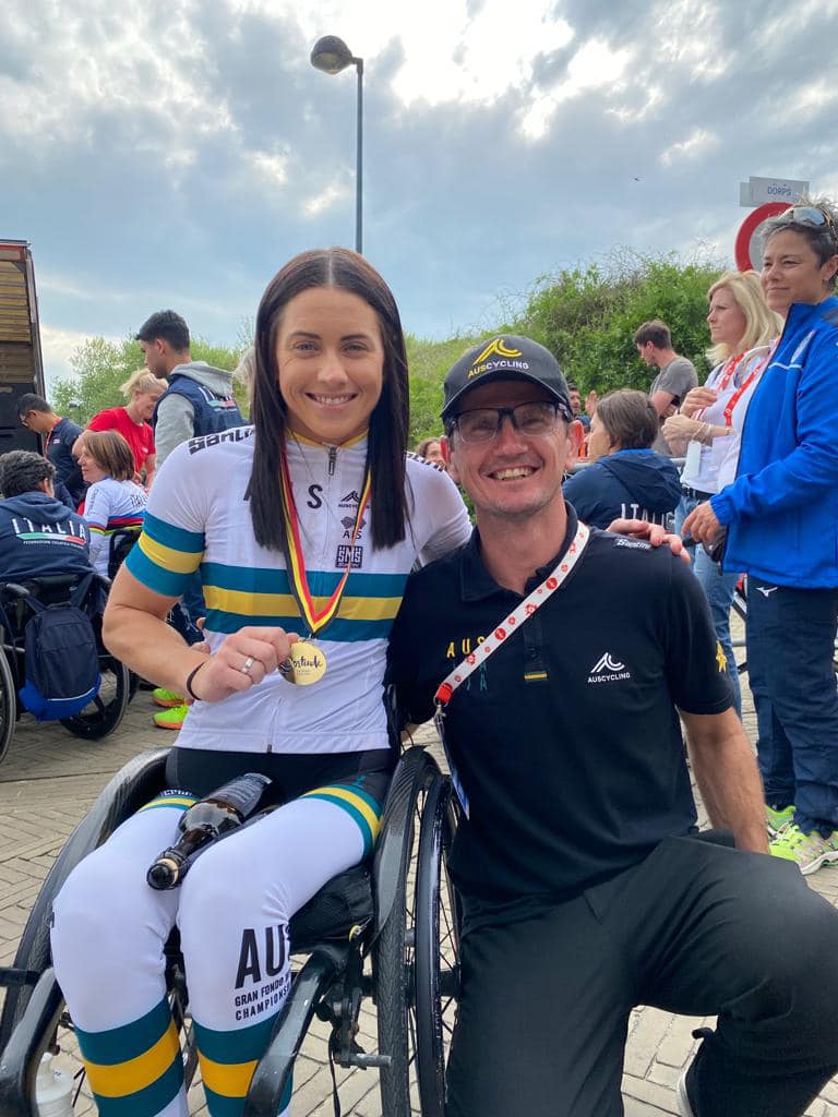 AusCyclingTeam's tweet image. #ParaWorldCup debut ✅ 
#ParaWorldCup🥇✅

@_laurenparker_  was always going to come in swinging on the para-cycling scene when she had the chance and she has come in firing in 🇧🇪 with a 1 minute and 17 second winning margin in the women's H3 time trial 🔥

#AusCyclingTeam