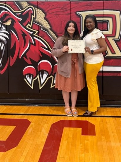 WellYeah_ITeach's tweet photo. My sweet girl Marili!! Financial Fitness Student of the Year #ABAAwdards2023 https://t.co/AaGYMHeamI