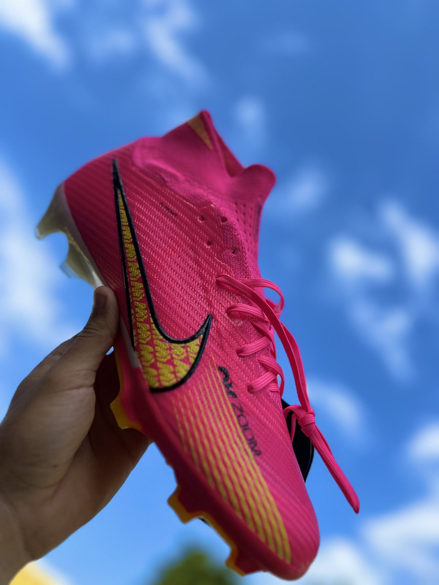 jsimports8's tweet photo. AQUELA NIKE QUE JOGA SOZINHA 🫢🥴🚀
.
.
Temos diversos modelos disponíveis, chama na DM . https://t.co/J1zVWTkPVw