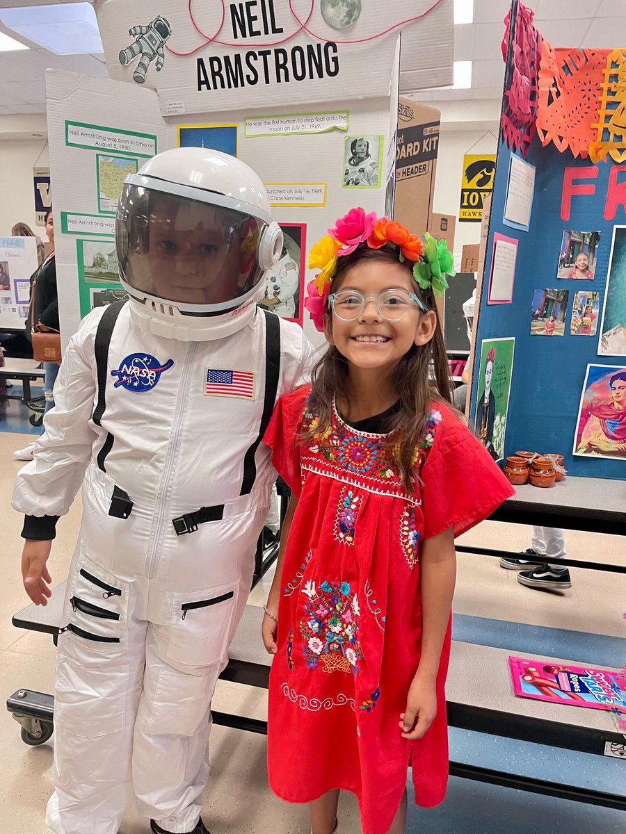 TripleCrownEl's tweet photo. More from today’s 2nd Grade Biography Wax Museum!#BeEpicColts #coltpride @ValVerdeUSD @mrs_seagrave https://t.co/IKmZLqYY90