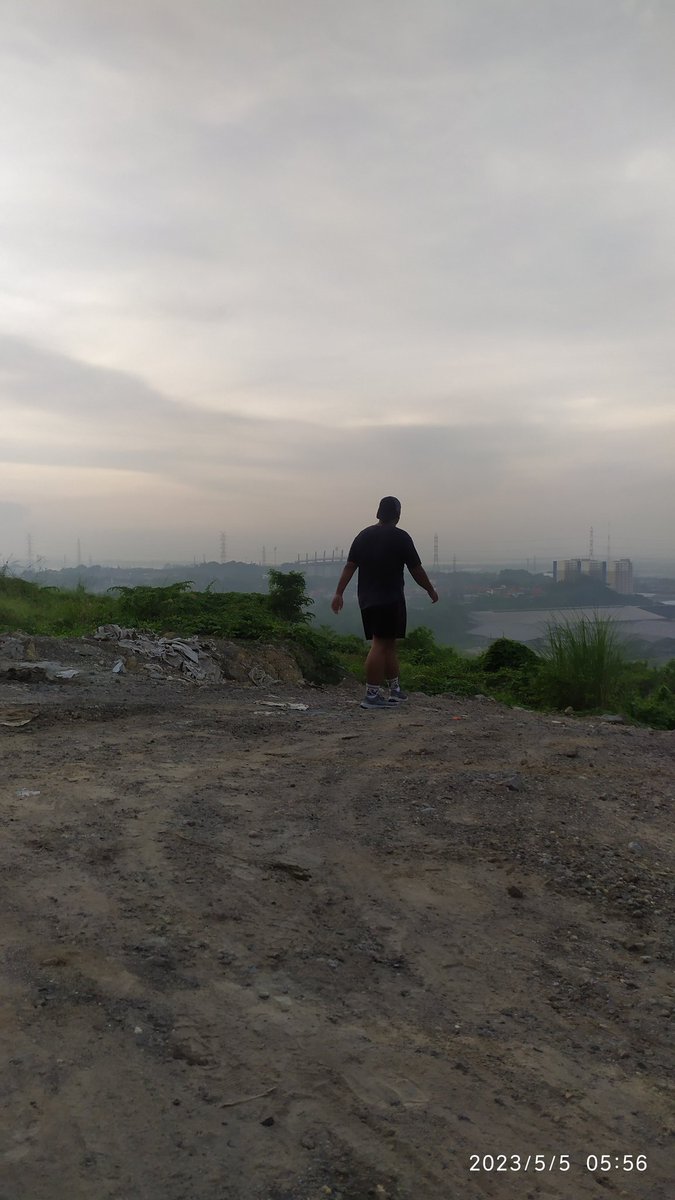 WhySatriantoro's tweet photo. Pencitraan

#morningwalk #jalanpagi https://t.co/9JXfQy8zCO