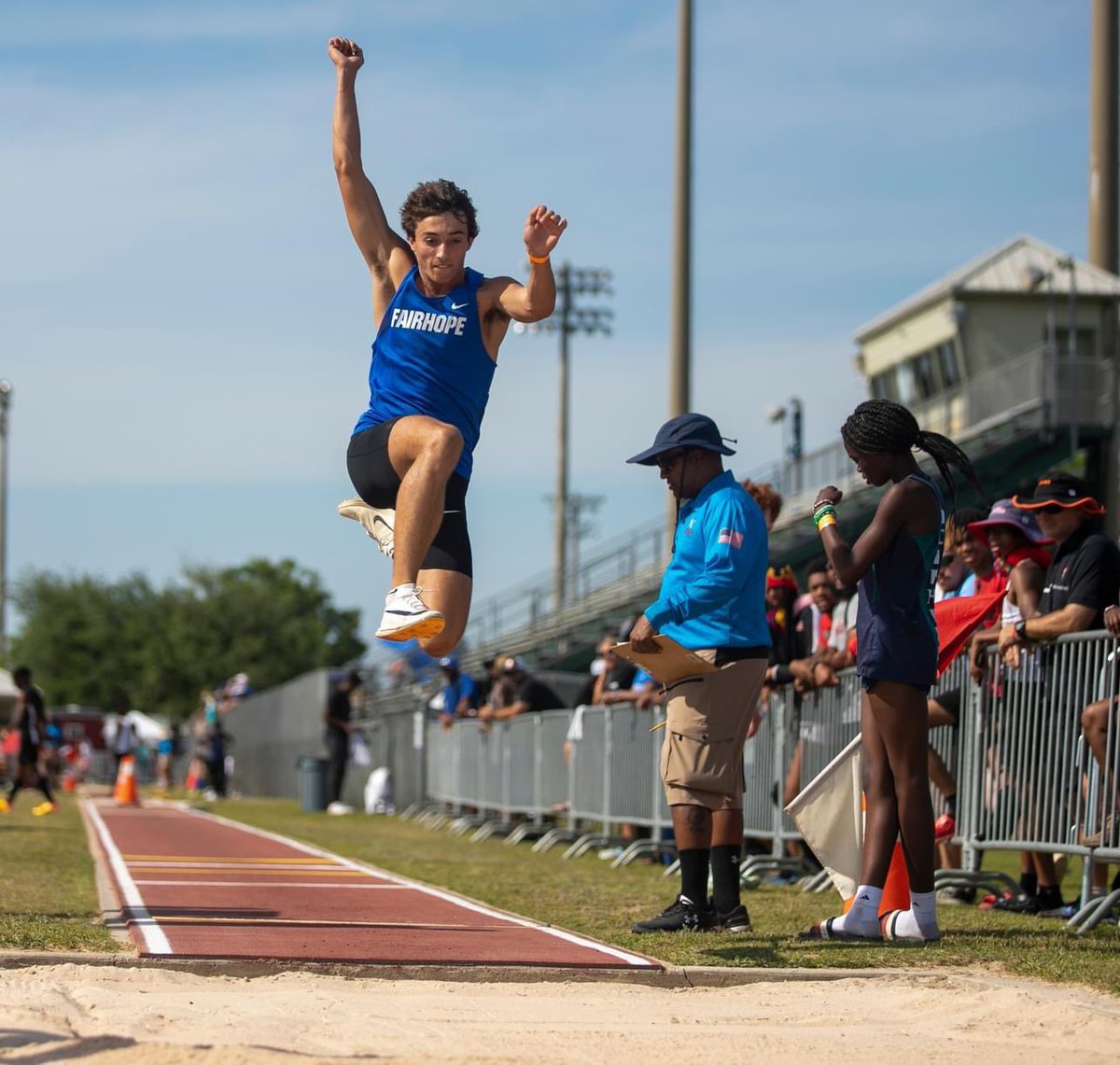JasonConnolly00's tweet photo. 10th at state for 7a long jump
@ 4a-7a state championship track meet
@CoachOWatkins @Watkins12Ty @walker_rux @KlappBen https://t.co/2fQR4n0eqh